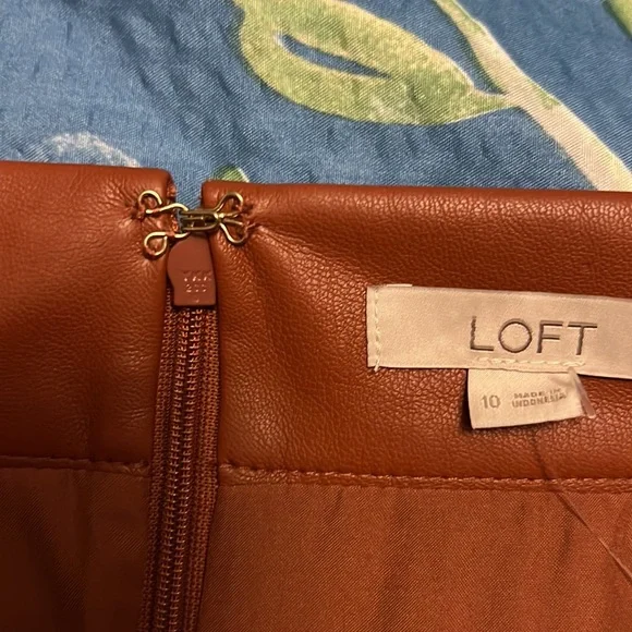 Loft Leather Skirt - Picture 7 of 9